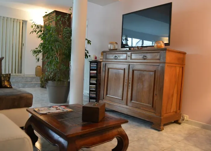 Pensión Les Remparts D'angouleme 4*